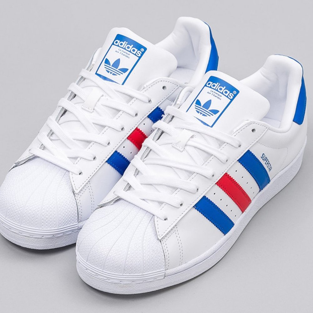 Adidas Superstar size 5.5